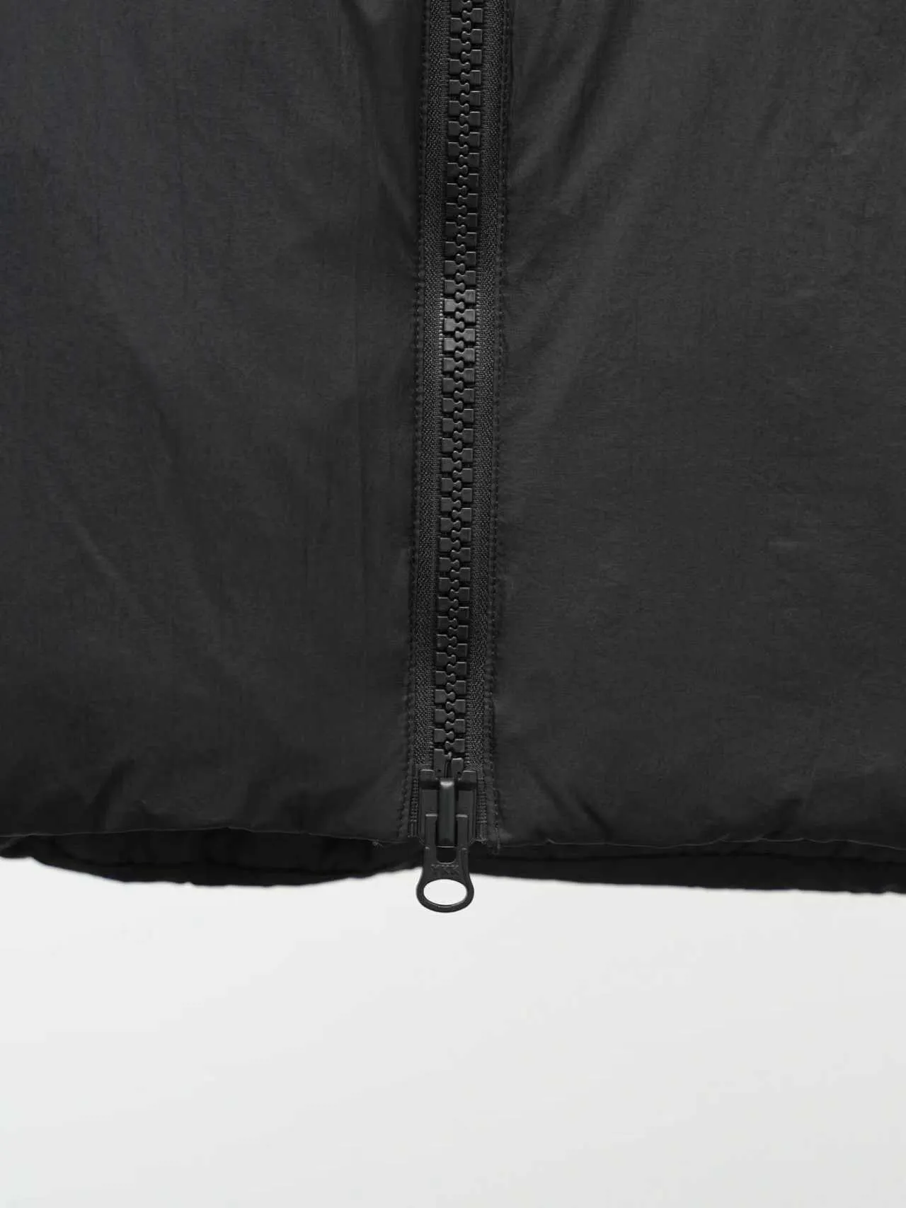 P840 Counter quality stand-up collar Sibu jacket [Exclusively for foreign trade] [Interchangeable black label and red label] Canada Goose LAWRENCE series quilted windproof and waterproof straight stand-up collar zipper down jacket Lawrence Puffer Jaet men's stand-up collar down jacket Color: black with red label. Size: XS S M L XL XXL.